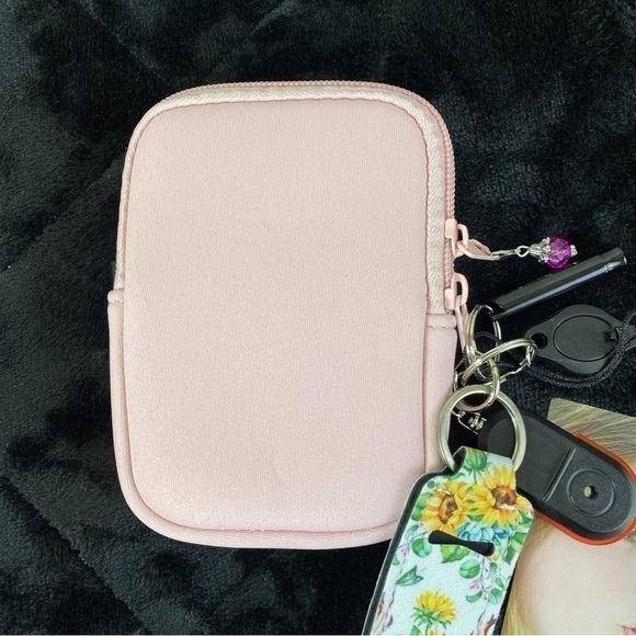 Water Bottle Pocket Key Finder Whistle Flashlight Chapstick Holder Compass - Picture 8 of 8